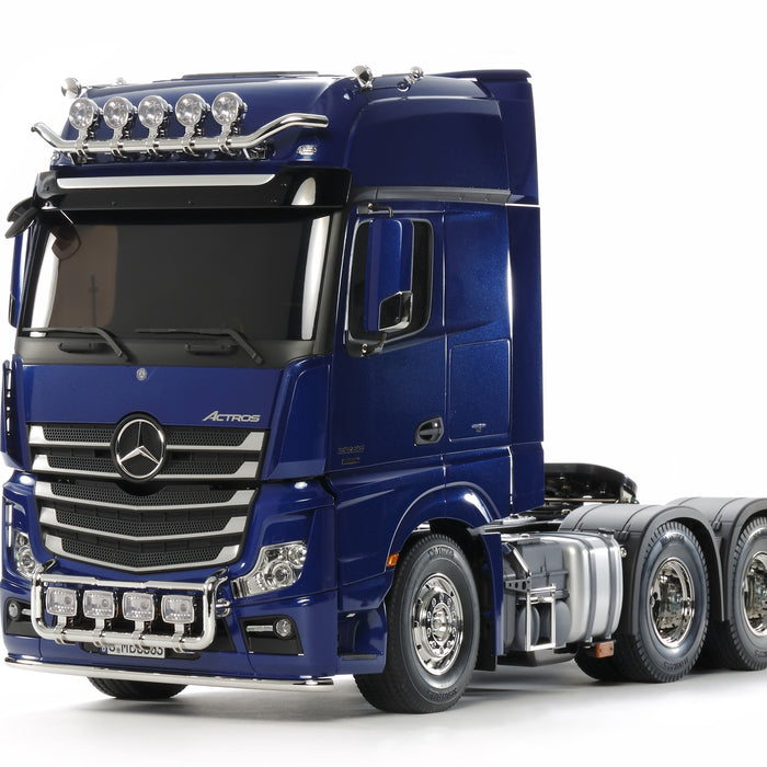 1-14-RC-Mercedes-Benz-Actros